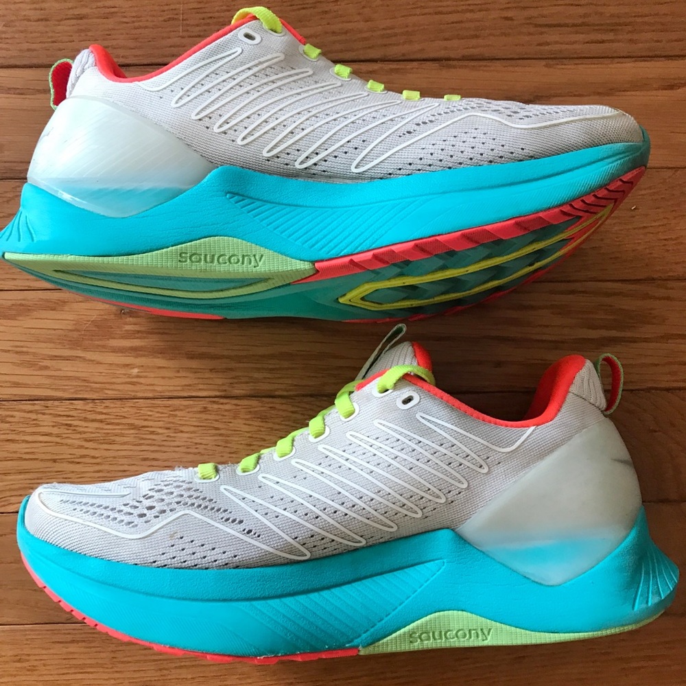 Saucony Endorphin Shift